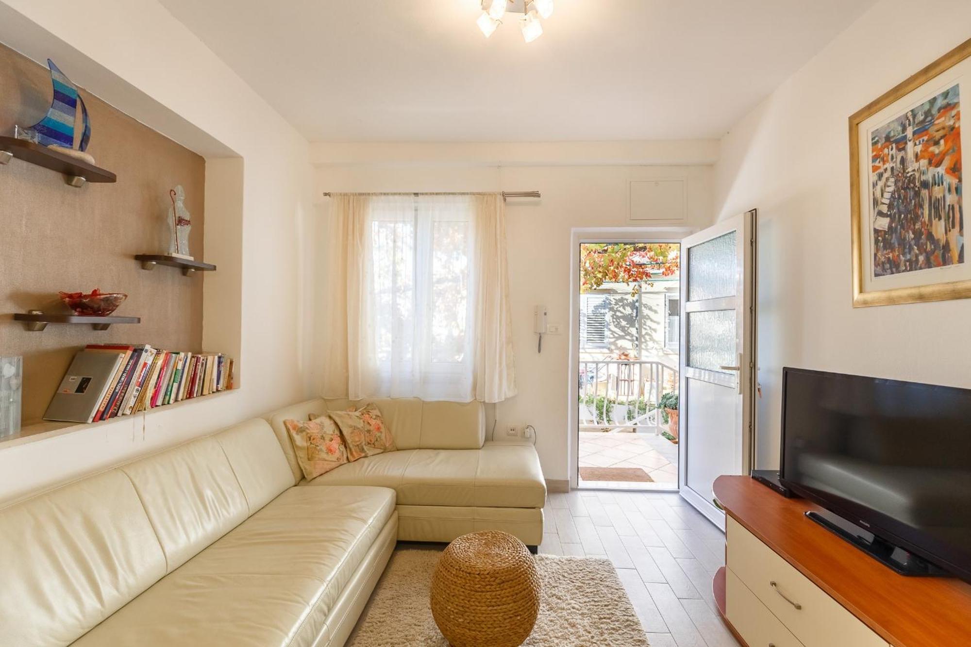 Apartment Regjo *